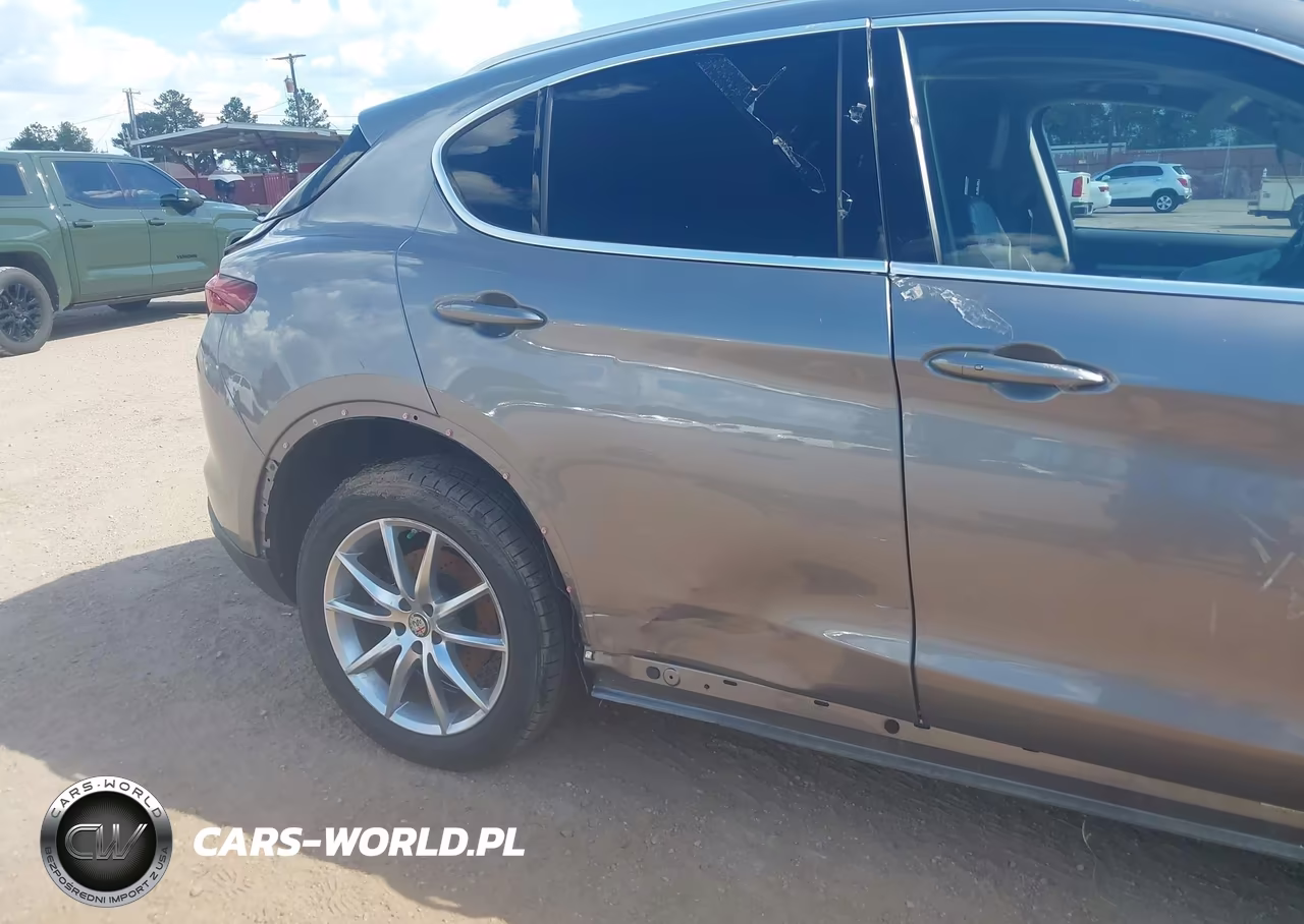 2018 Alfa Romeo Stelvio Ti Awd VIN:ZASFAKBNXJ7B67610 - 19