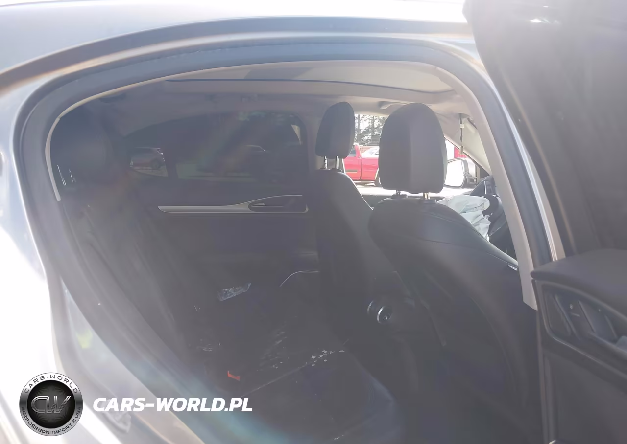 2018 Alfa Romeo Stelvio Ti Awd VIN:ZASFAKBNXJ7B67610 - 8