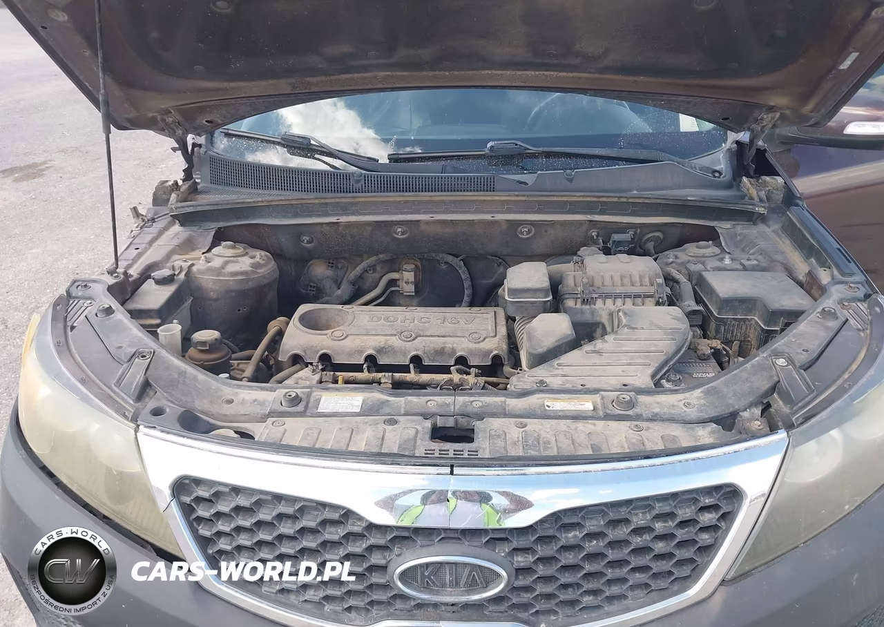 2011 Kia Sorento Lx VIN:5XYKT3A16BG079695 - 10