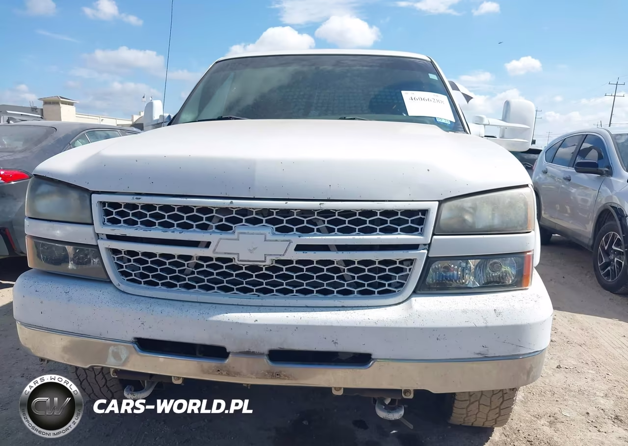 2007 Chevrolet Silverado 3500 Classic Work Truck VIN:1GCHC33D57F125819 - 12