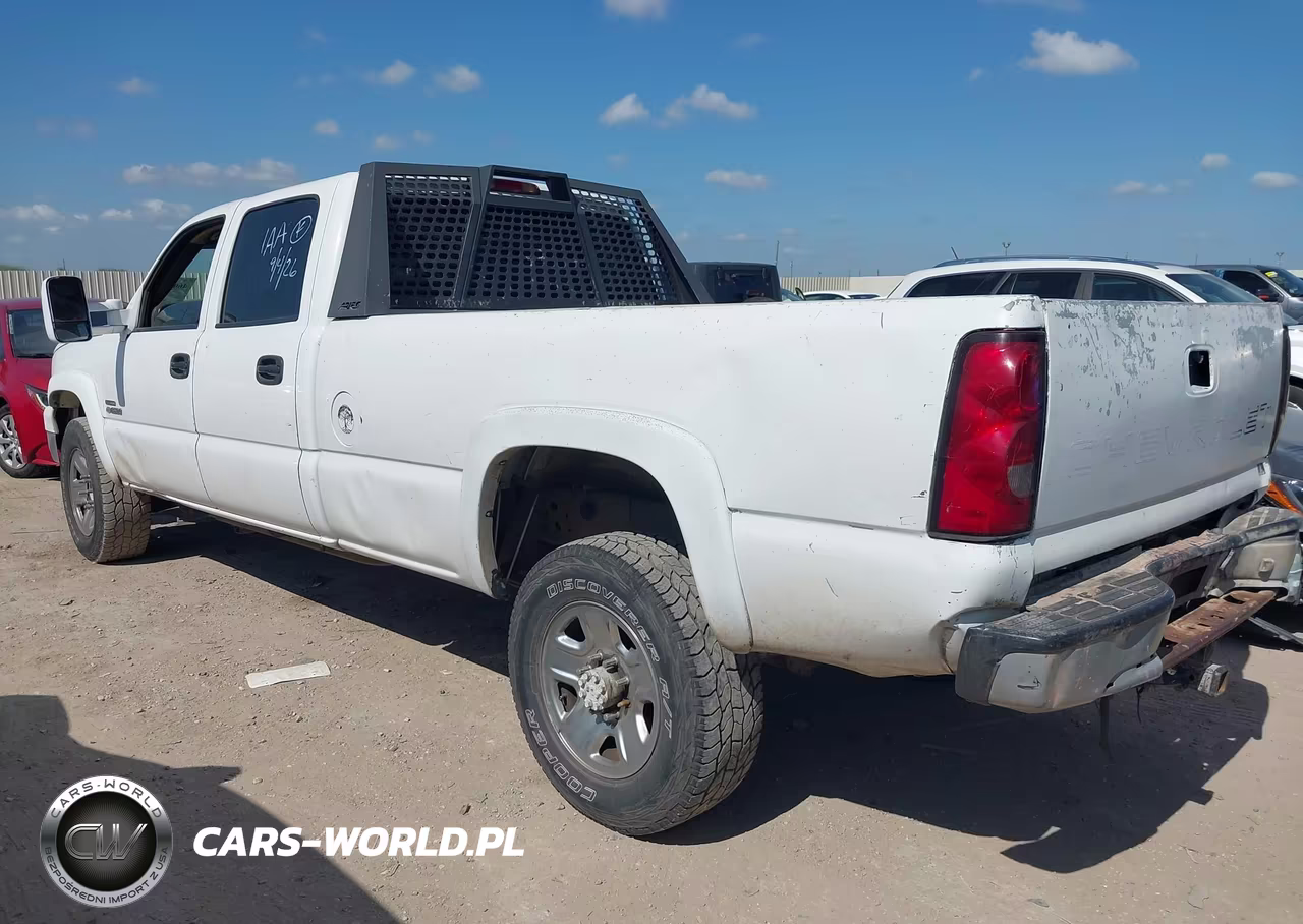 2007 Chevrolet Silverado 3500 Classic Work Truck VIN:1GCHC33D57F125819 - 3