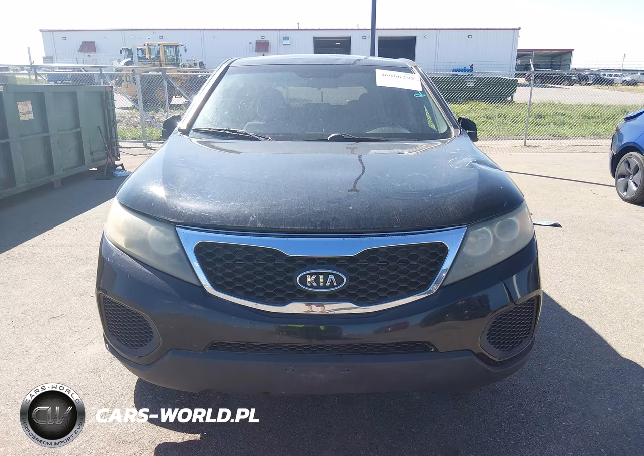 2011 Kia Sorento Lx VIN:5XYKTCA11BG081838 - 11