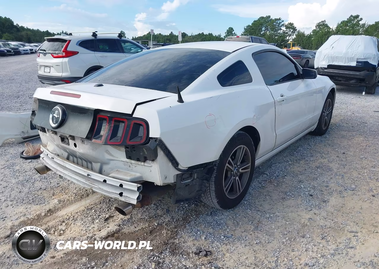 2013 Ford Mustang V6 Premium VIN:1ZVBP8AM8D5233781 - 4