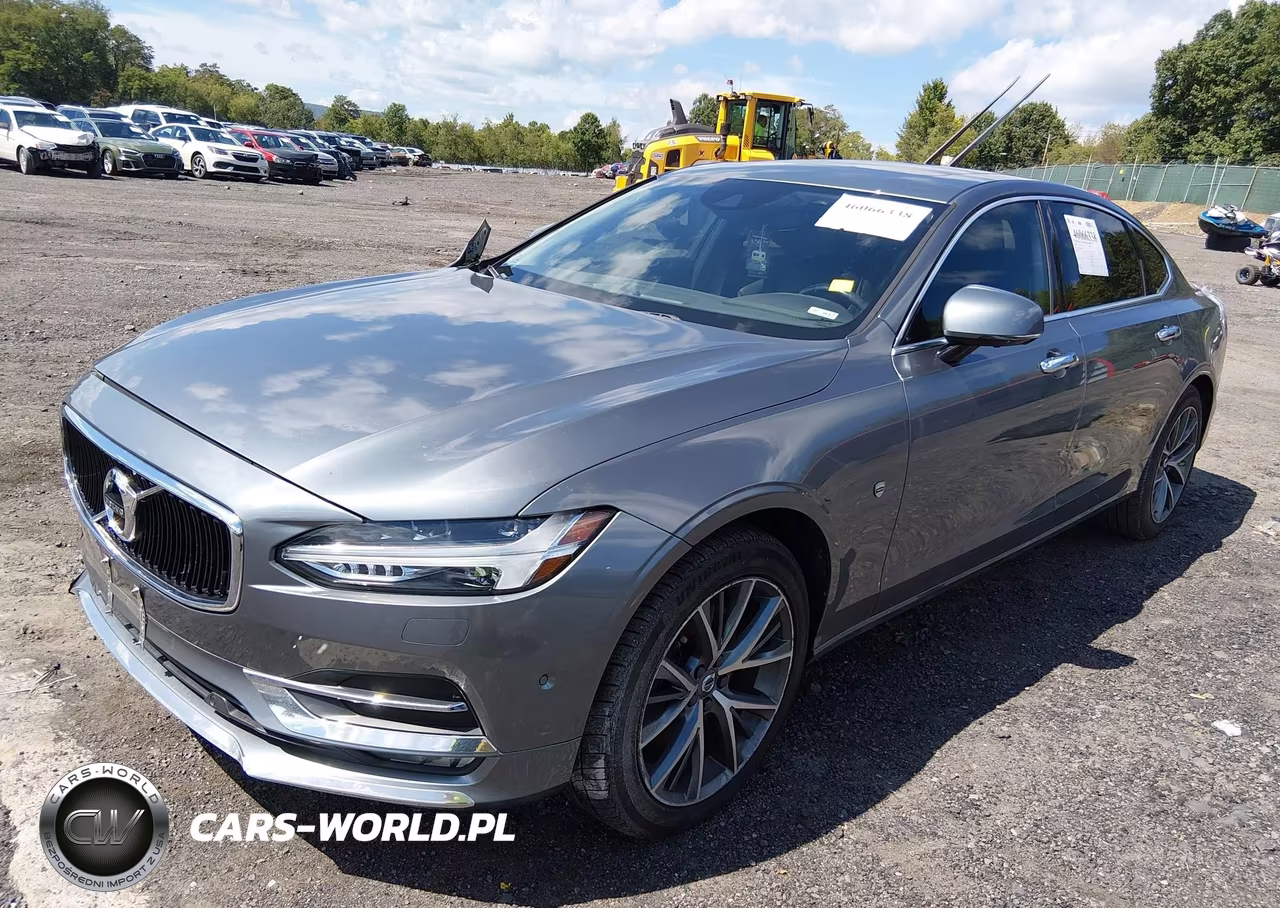 2018 Volvo S90 T6 Momentum VIN:LVY992MK6JP005273 - 2
