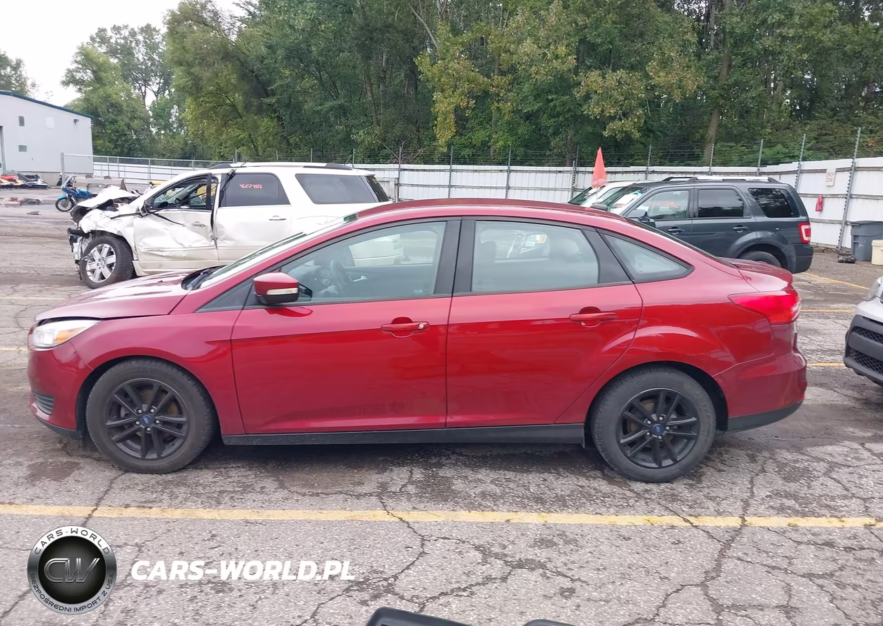 2015 Ford Focus Se VIN:1FADP3F20FL226902 - 14