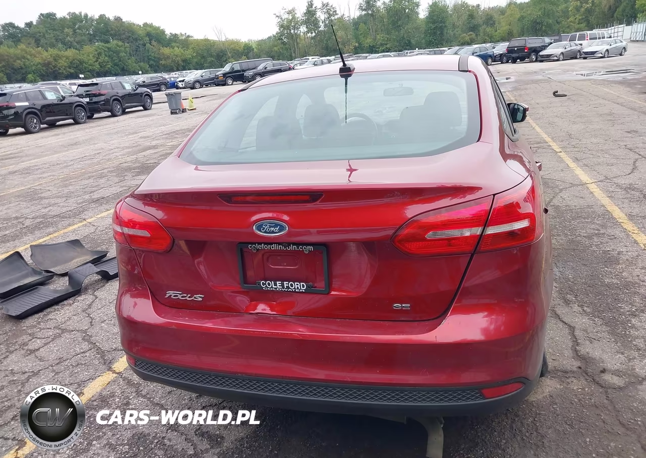 2015 Ford Focus Se VIN:1FADP3F20FL226902 - 16