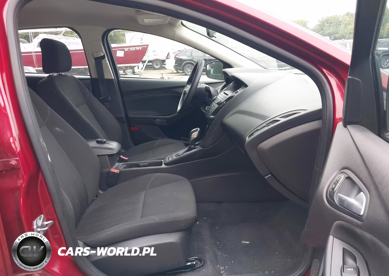 2015 Ford Focus Se VIN:1FADP3F20FL226902 - 5