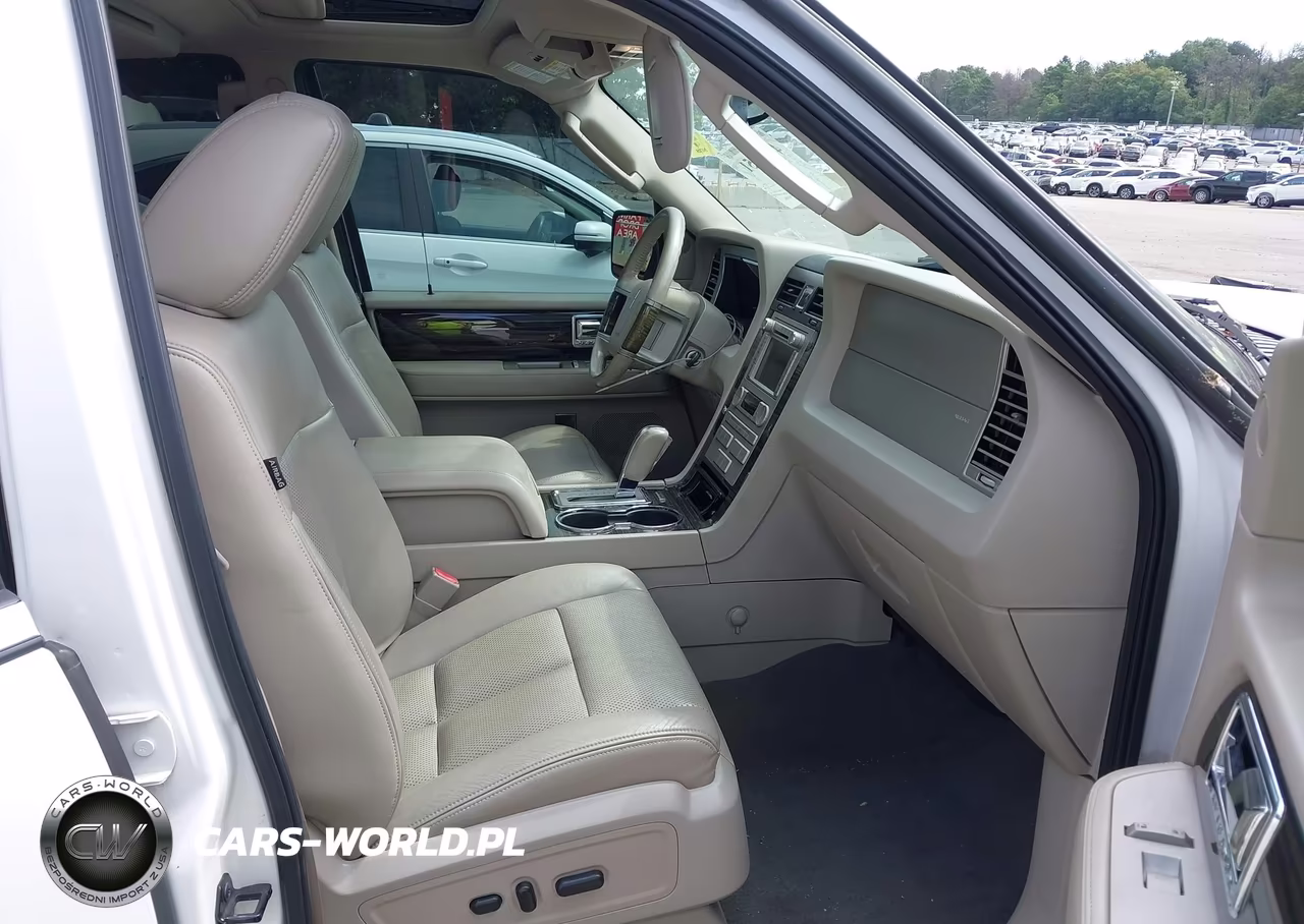 2010 Lincoln Navigator VIN:5LMJJ2J53AEJ03613 - 5