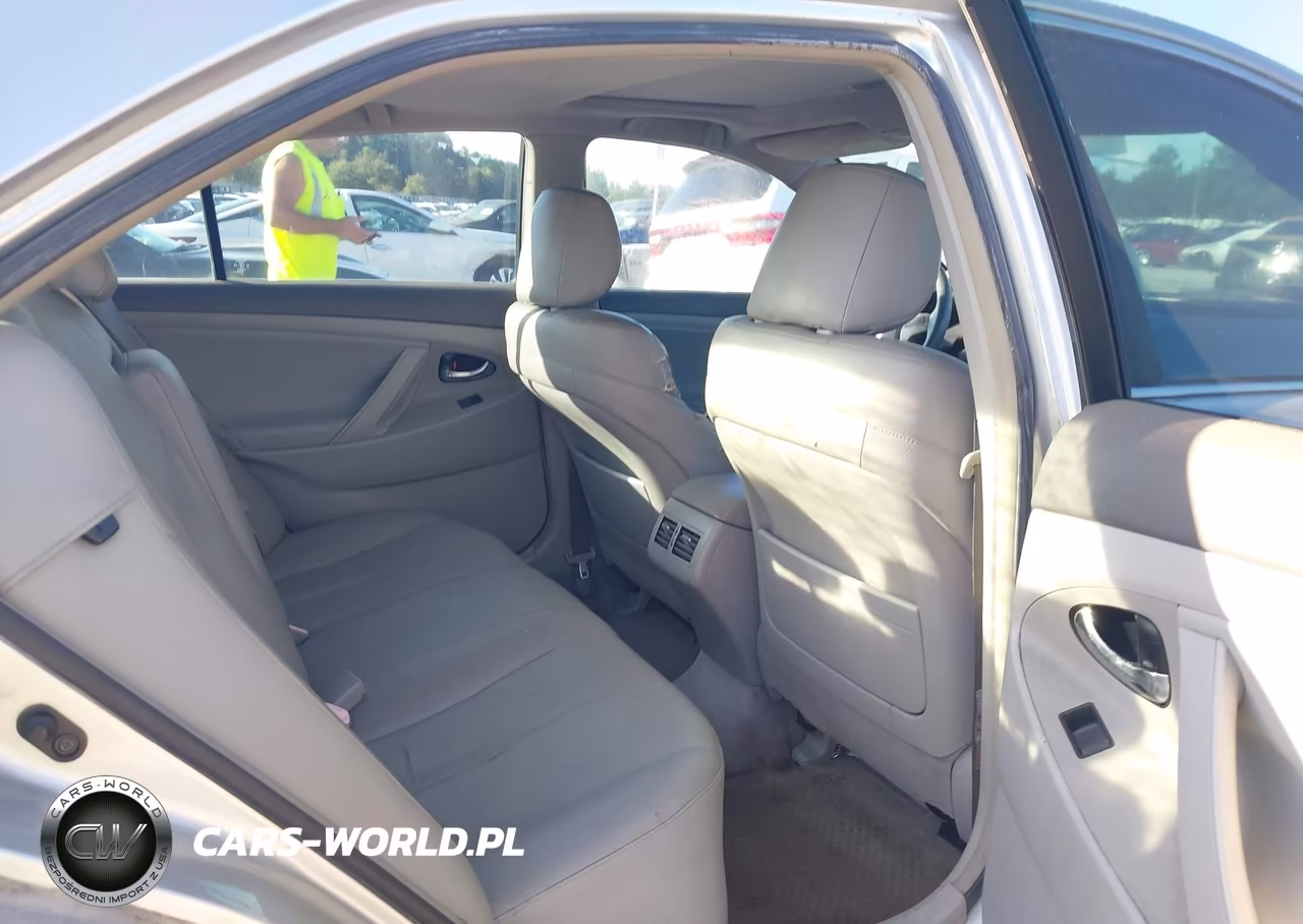 2007 Toyota Camry Hybrid VIN:JTNBB46K073037556 - 8