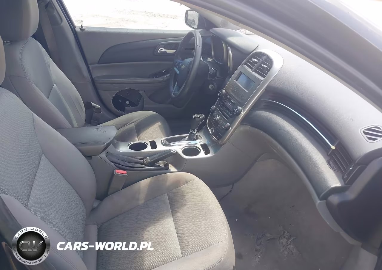 2015 Chevrolet Malibu Ls VIN:1G11B5SLXFF194361 - 5