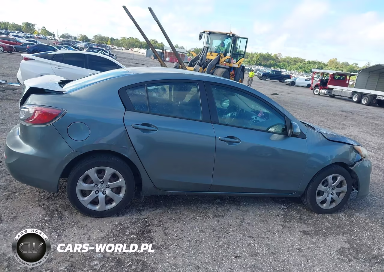 2013 Mazda Mazda3 I Sport VIN:JM1BL1U75D1715756 - 13