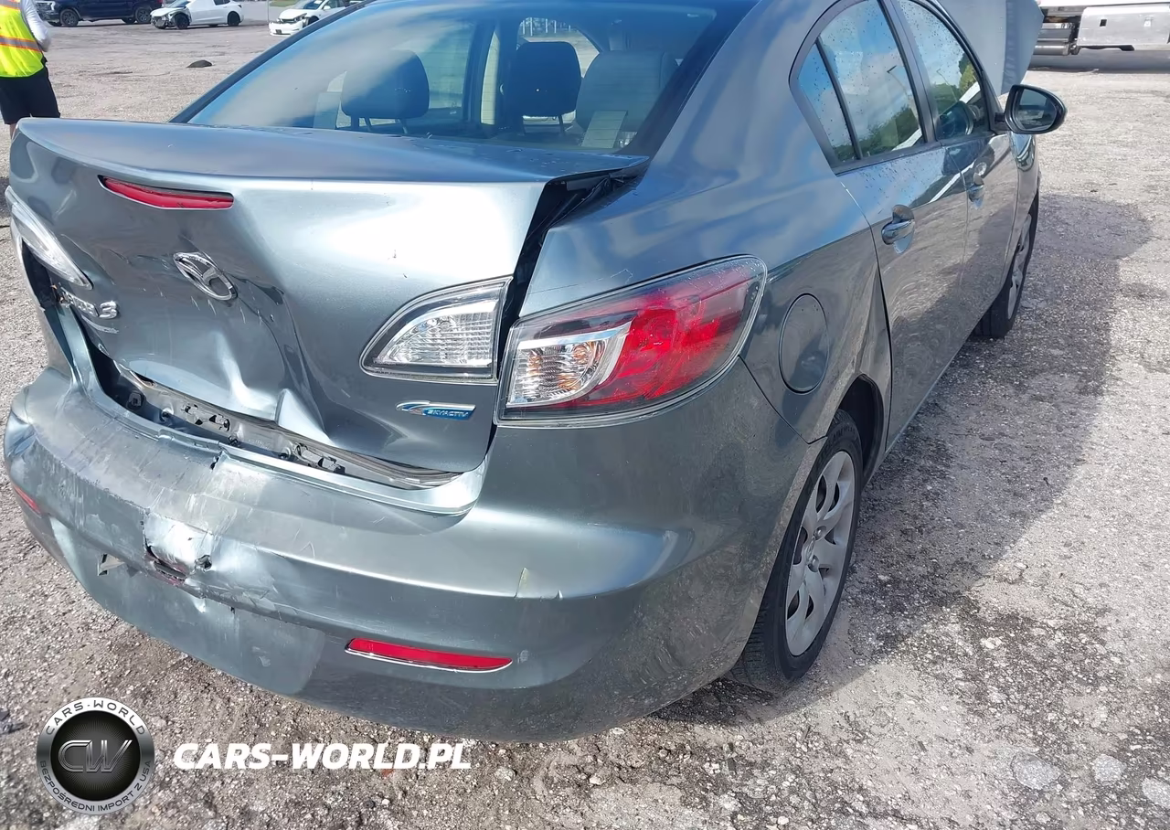 2013 Mazda Mazda3 I Sport VIN:JM1BL1U75D1715756 - 6
