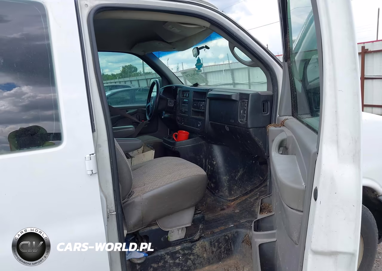 2008 Chevrolet Express Work Van VIN:1GCFG15X081131162 - 5