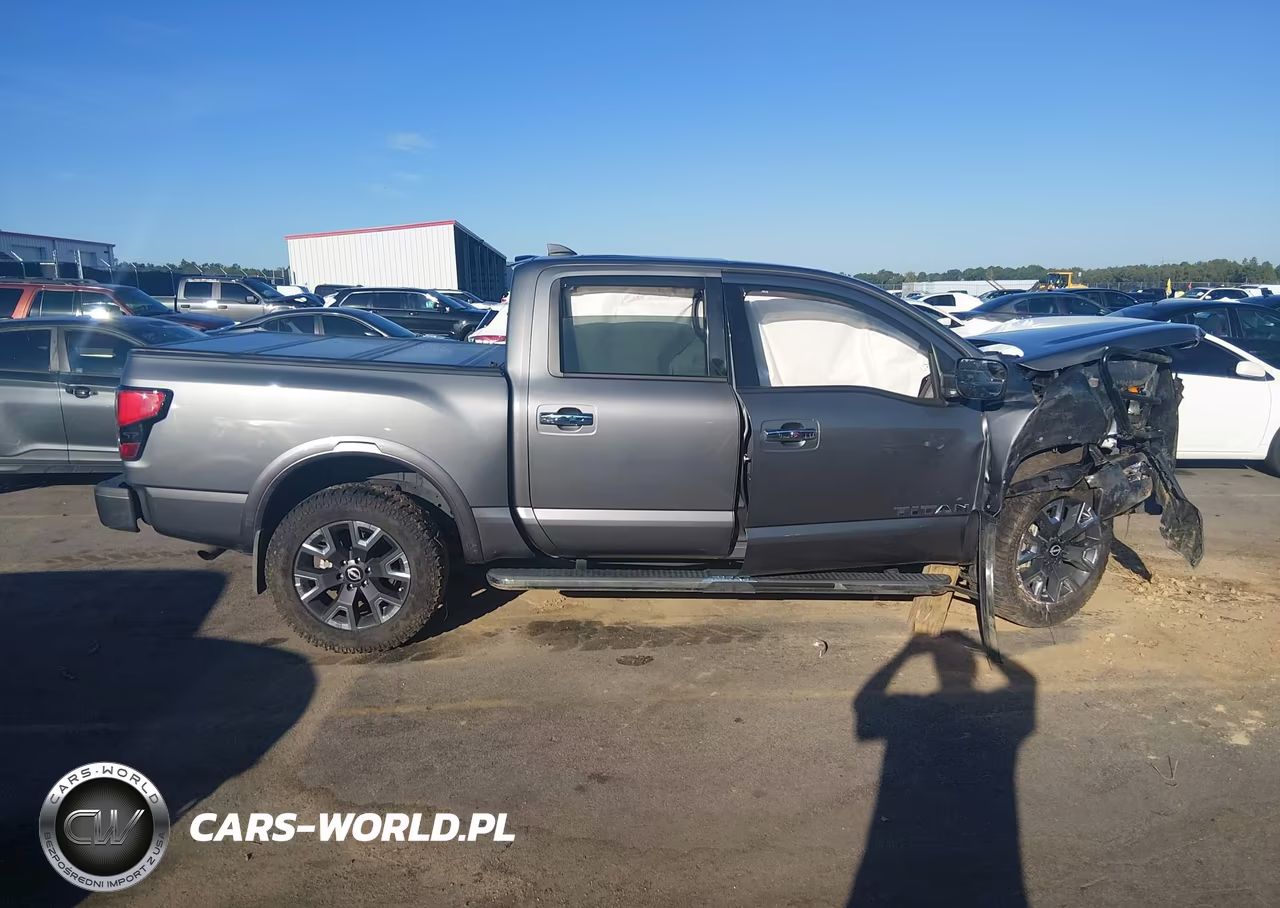 2023 Nissan Titan Platinum Reserve 4X4 VIN:1N6AA1ED6PN103131 - 13