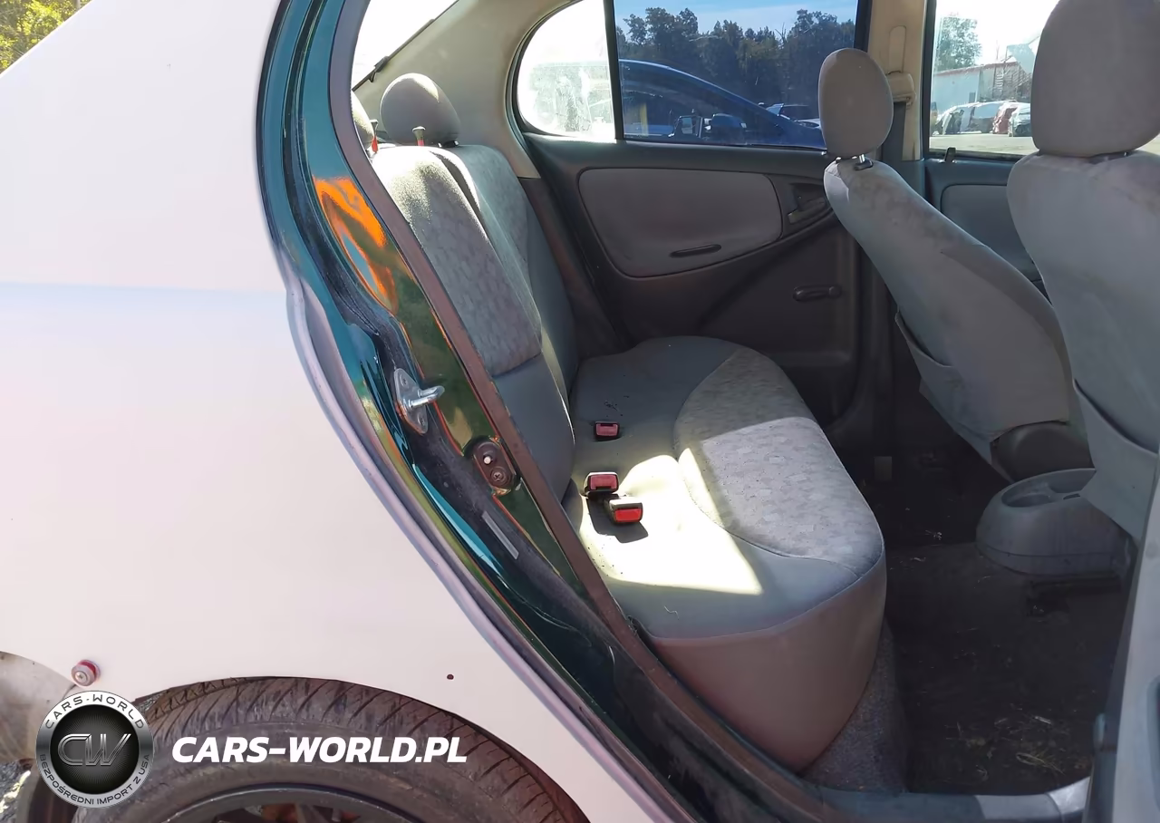 2000 Toyota Echo VIN:JTDBT1239Y0091729 - 8