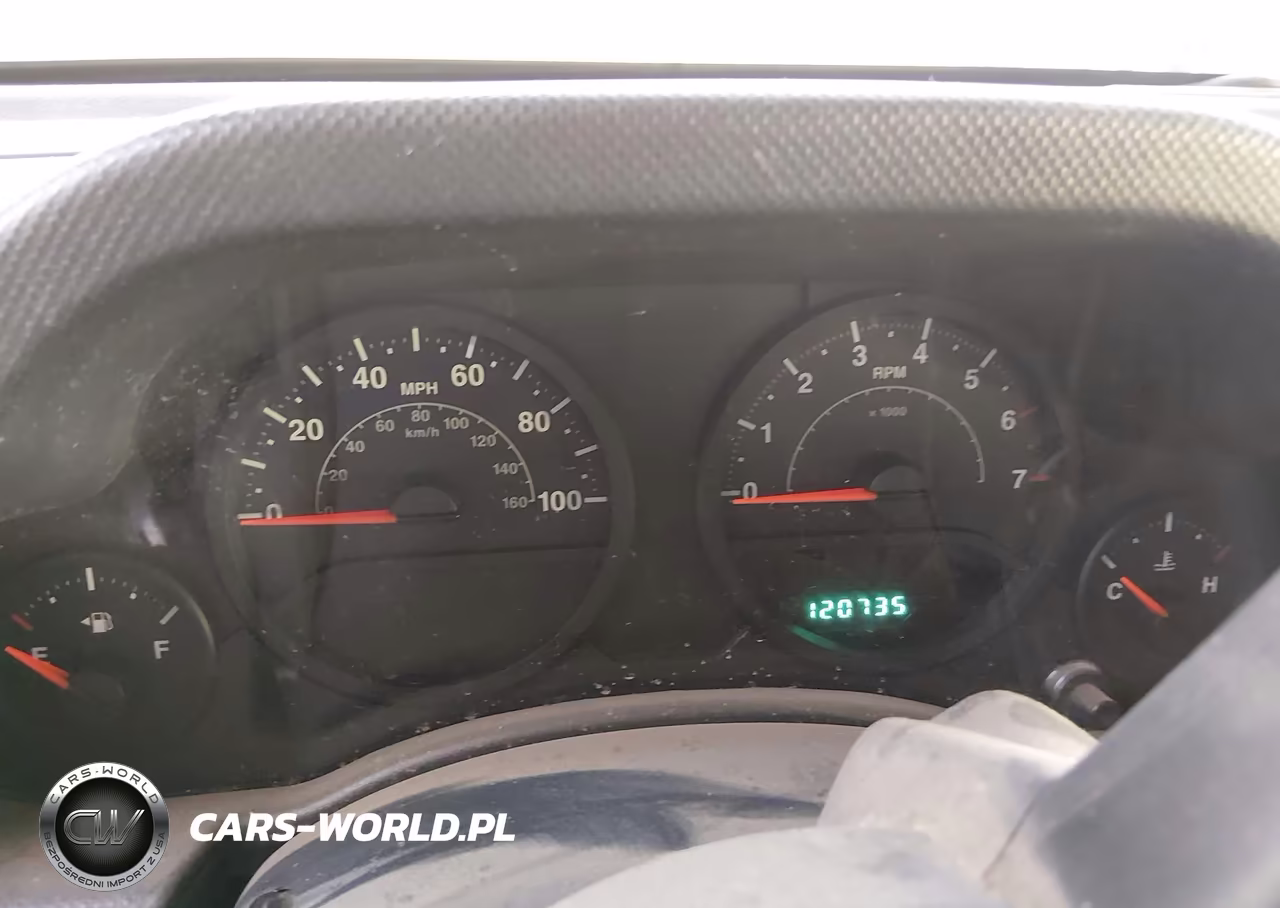 2008 Jeep Wrangler Unlimited X VIN:1J4GA39178L557128 - 7