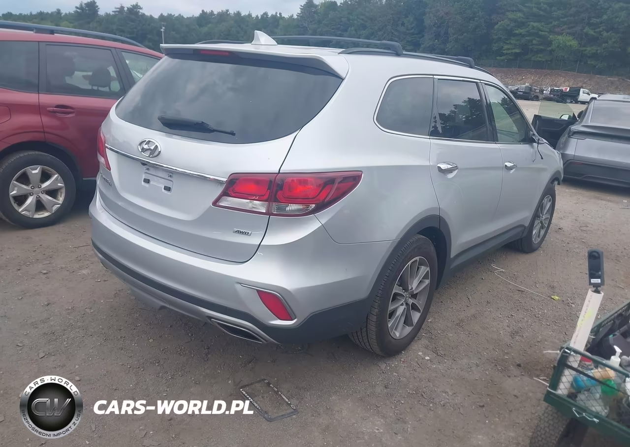 2017 Hyundai Santa Fe Se VIN:KM8SMDHF3HU244688 - 4