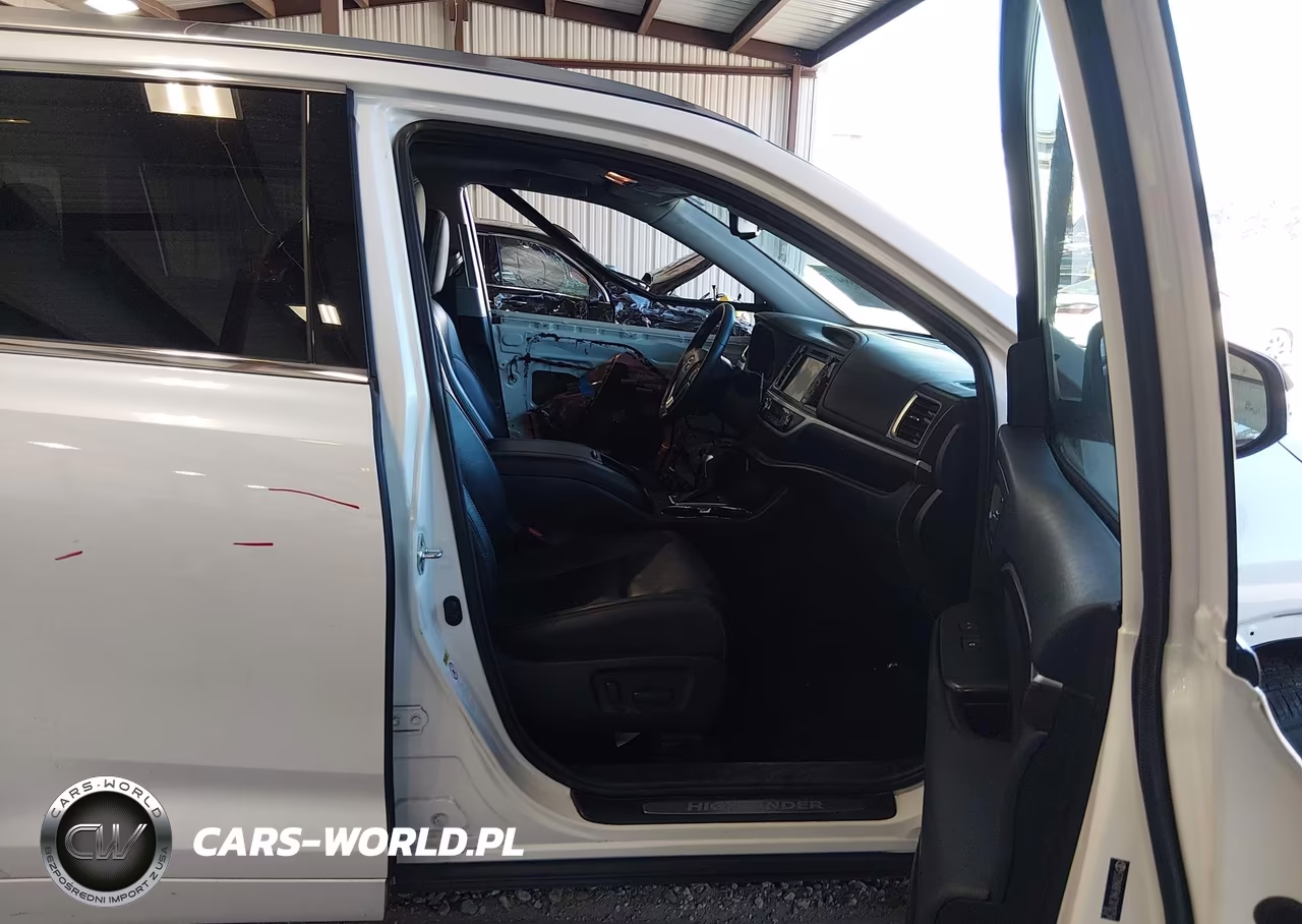 2014 Toyota Highlander Limited V6 VIN:5TDYKRFH4ES010758 - 5