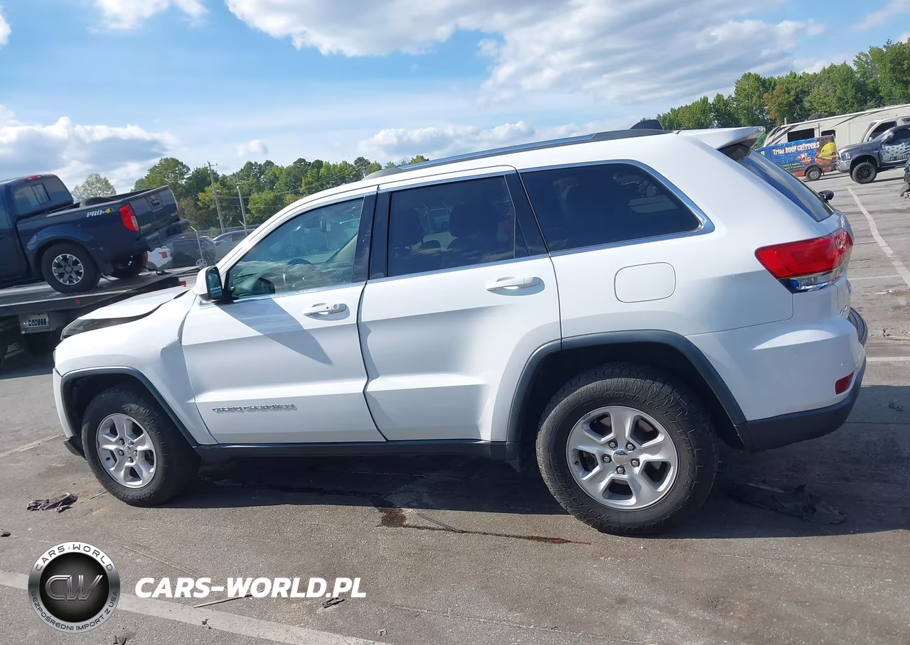 2016 Jeep Grand Cherokee Laredo VIN:1C4RJFAGXGC491026 - 14