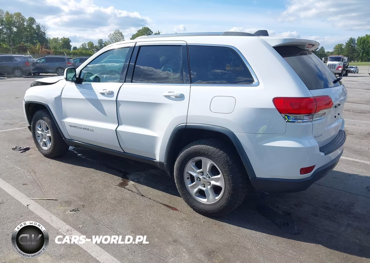2016 Jeep Grand Cherokee Laredo VIN:1C4RJFAGXGC491026 - 3