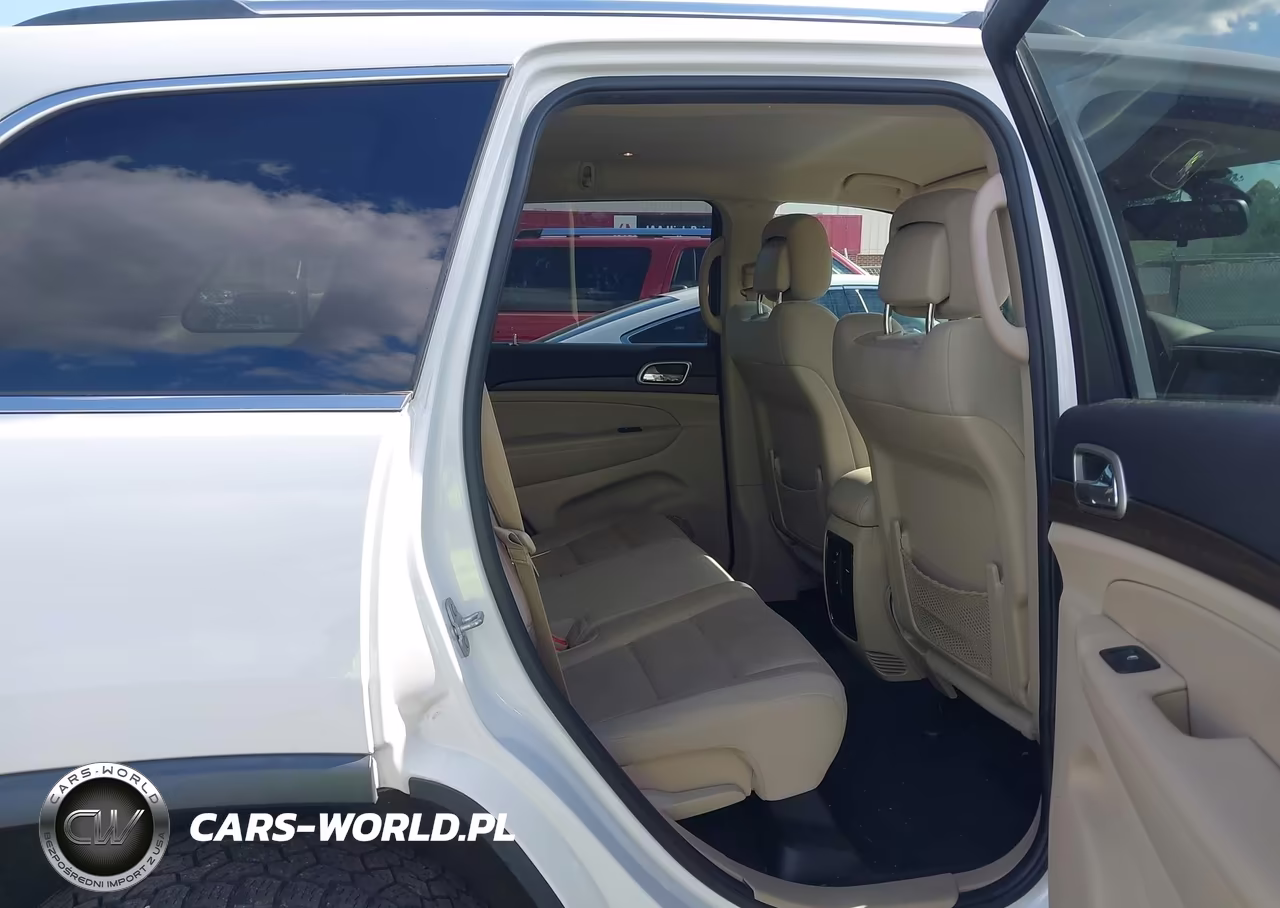 2016 Jeep Grand Cherokee Laredo VIN:1C4RJFAGXGC491026 - 8