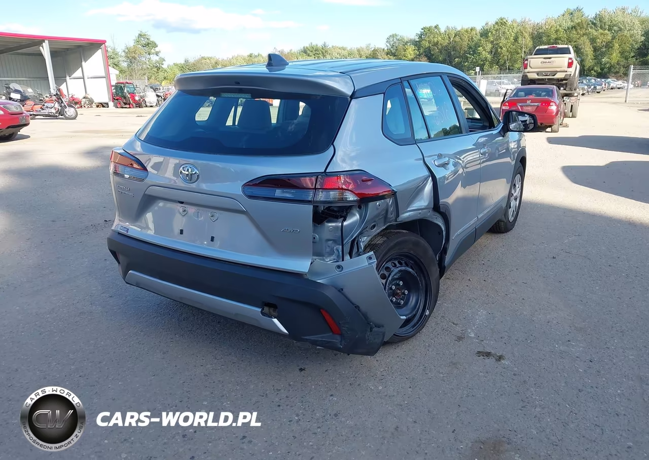 2026 Toyota Corolla Cross L VIN:7MUAAABG8TV175637 - 4