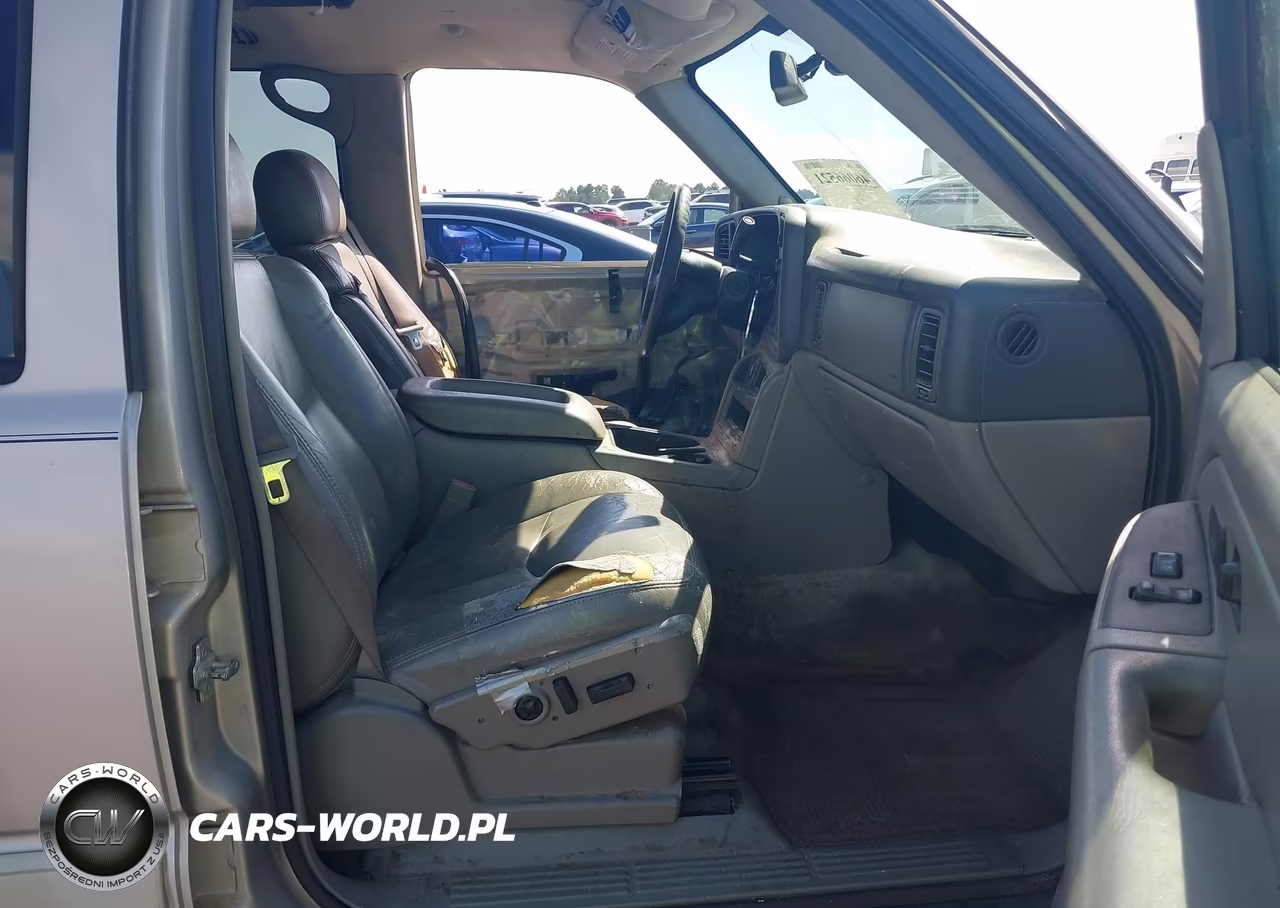 2005 Chevrolet Tahoe Lt VIN:1GNEC13TX5R100495 - 5