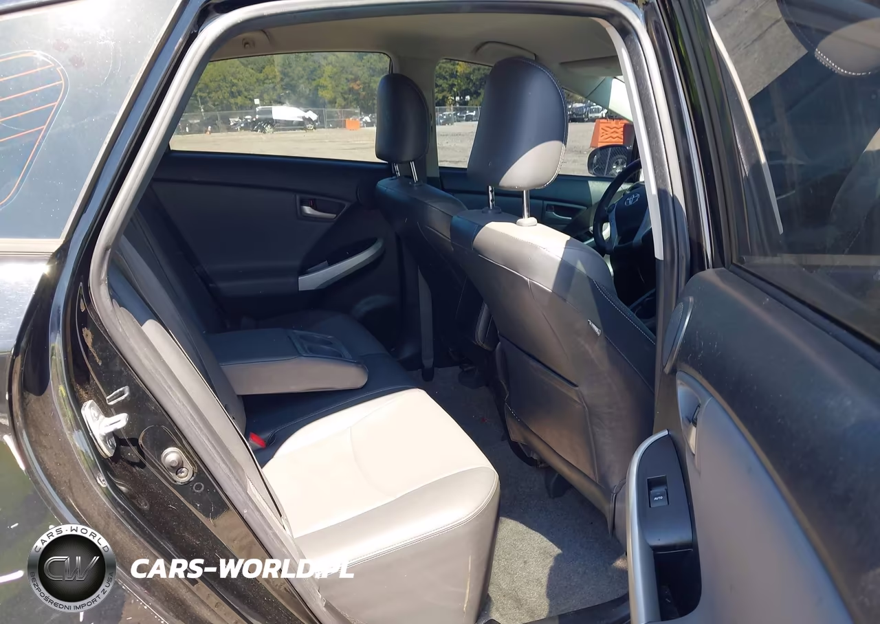2014 Toyota Prius Four VIN:JTDKN3DU4E0373445 - 8