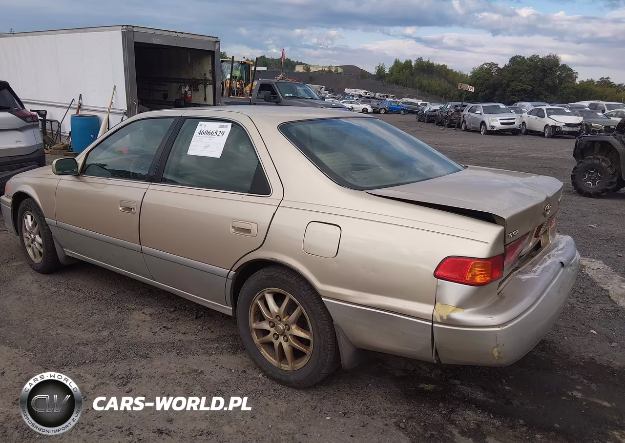 2001 Toyota Camry Le V6 VIN:JT2BF28K910314068 - 3