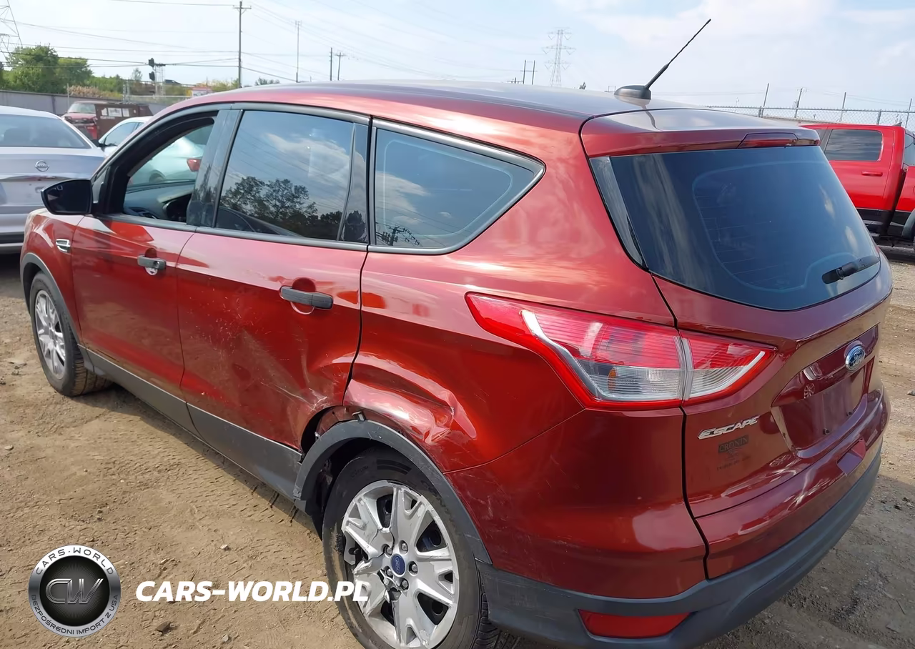 2015 Ford Escape S VIN:1FMCU0F70FUB38298 - 3