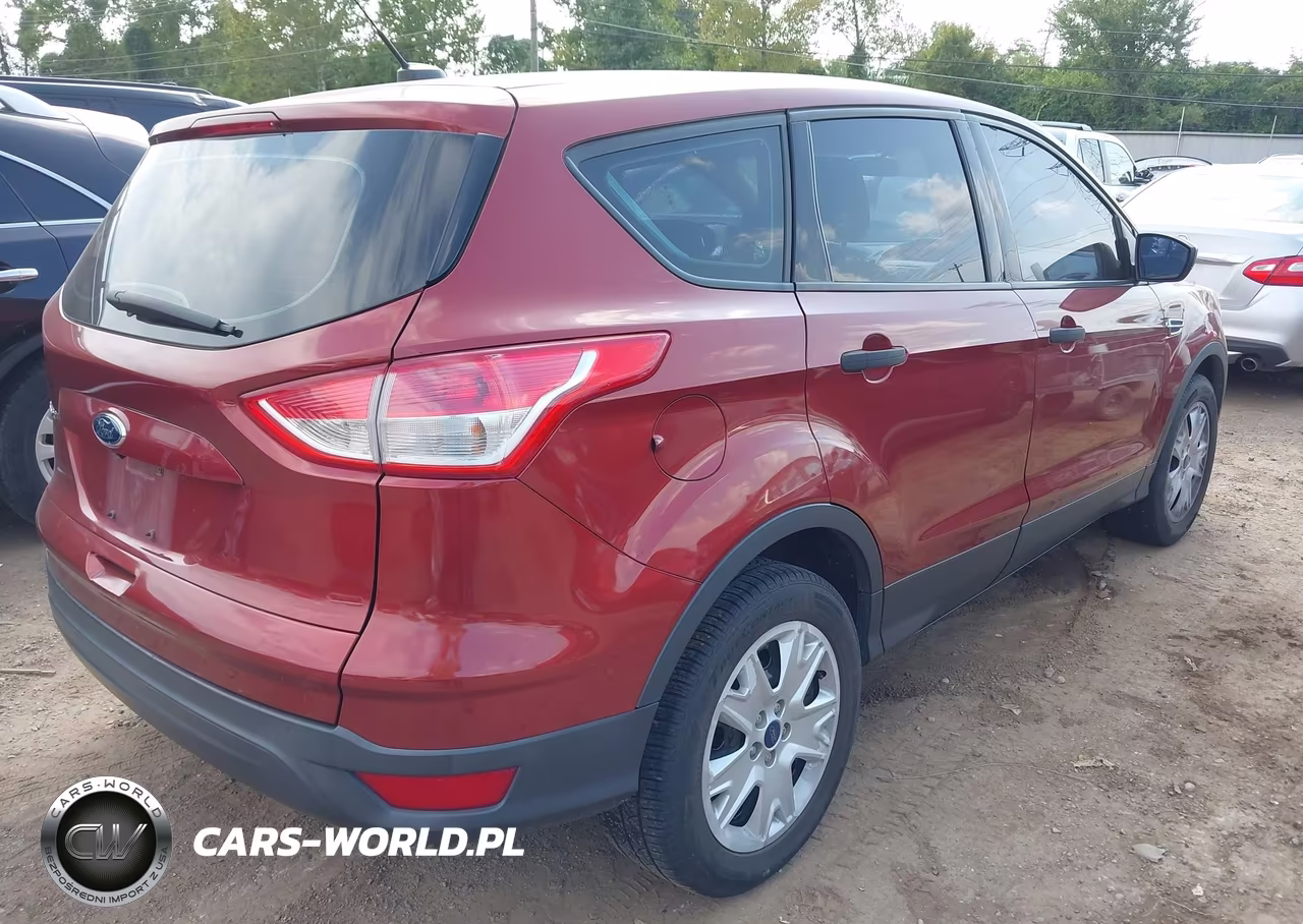2015 Ford Escape S VIN:1FMCU0F70FUB38298 - 4