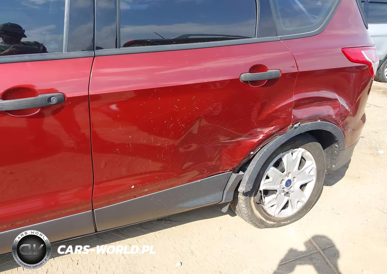2015 Ford Escape S VIN:1FMCU0F70FUB38298 - 6