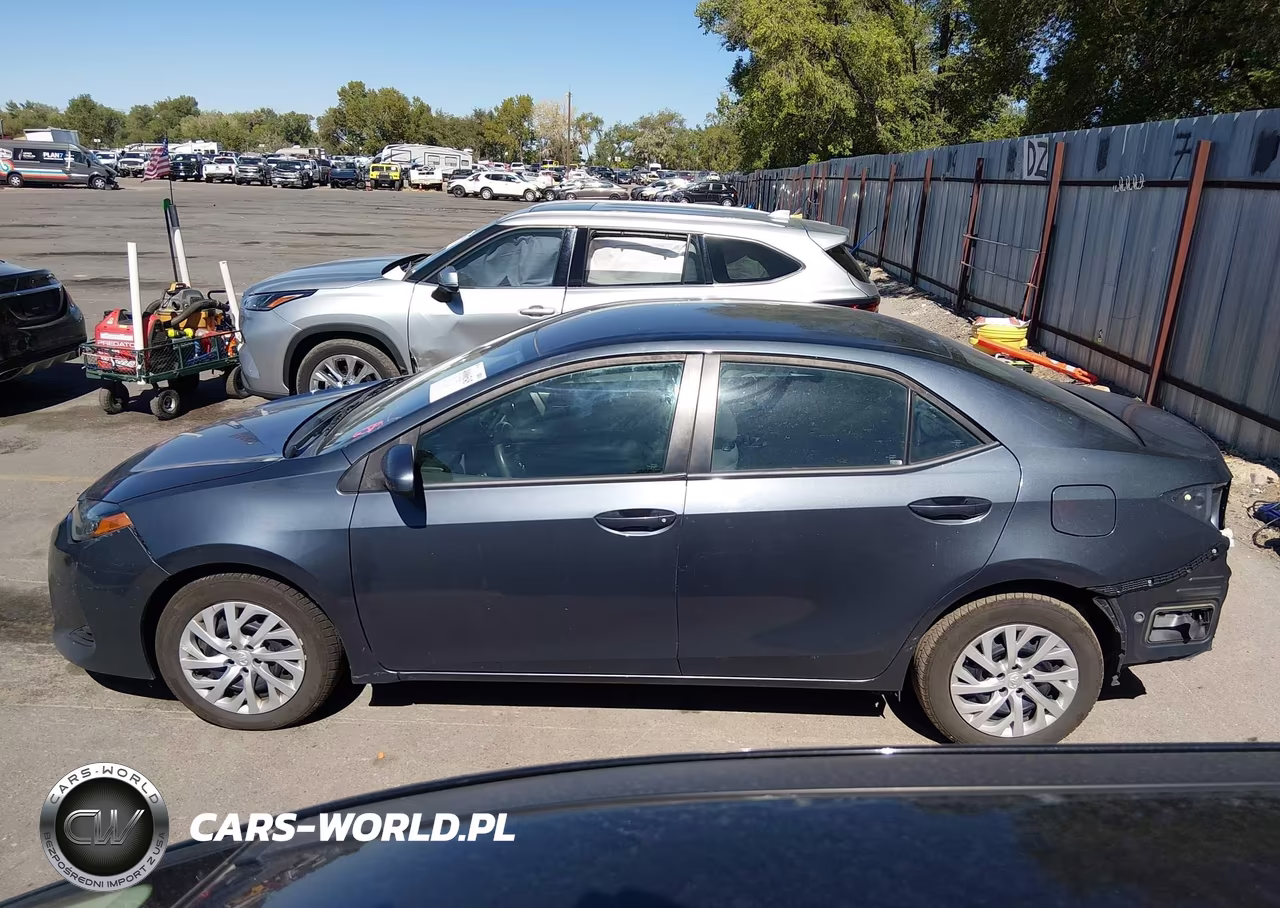 2019 Toyota Corolla Le VIN:5YFBURHE9KP887799 - 14