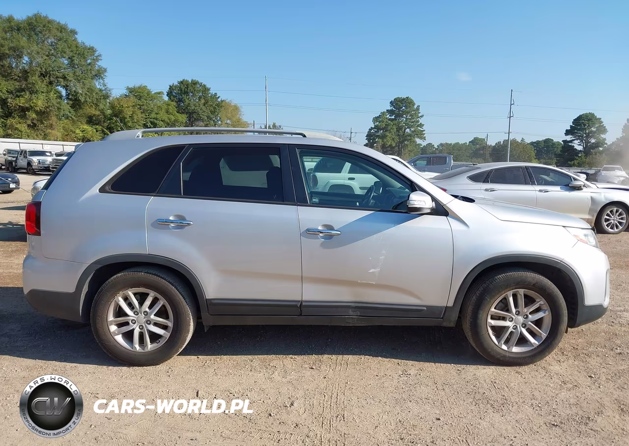2015 Kia Sorento Lx VIN:5XYKT3A65FG584175 - 13