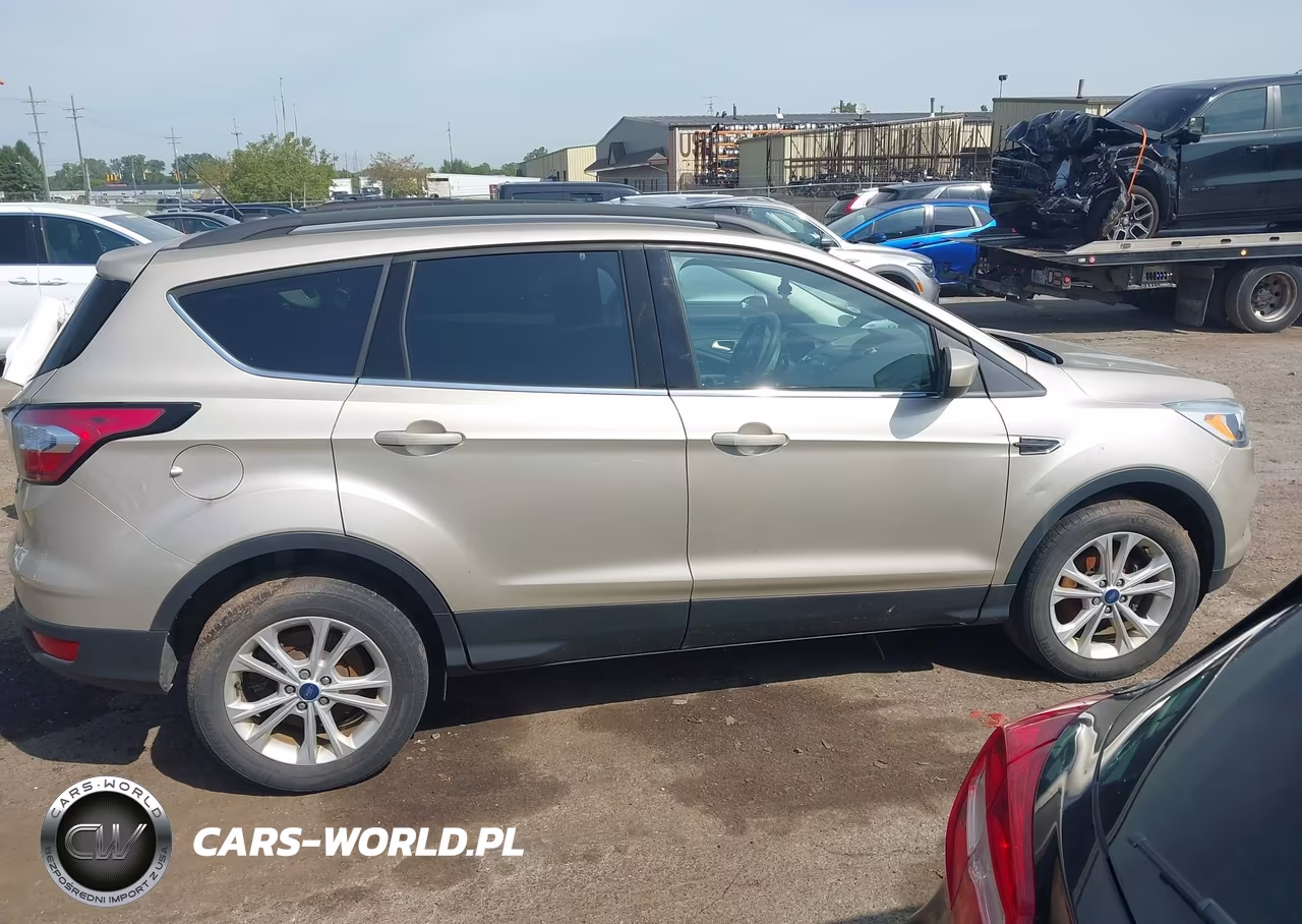 2018 Ford Escape Se VIN:1FMCU0GD5JUC69563 - 13