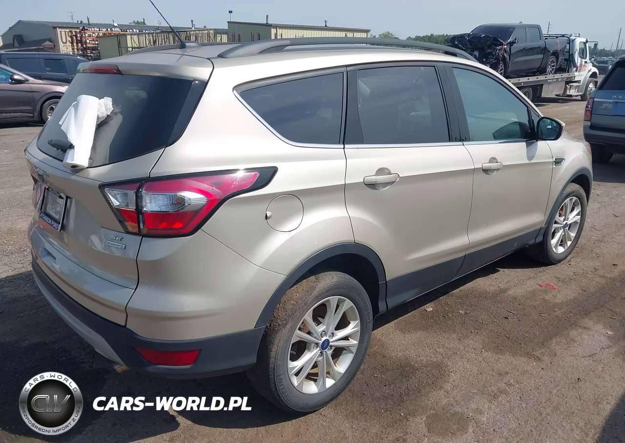 2018 Ford Escape Se VIN:1FMCU0GD5JUC69563 - 4