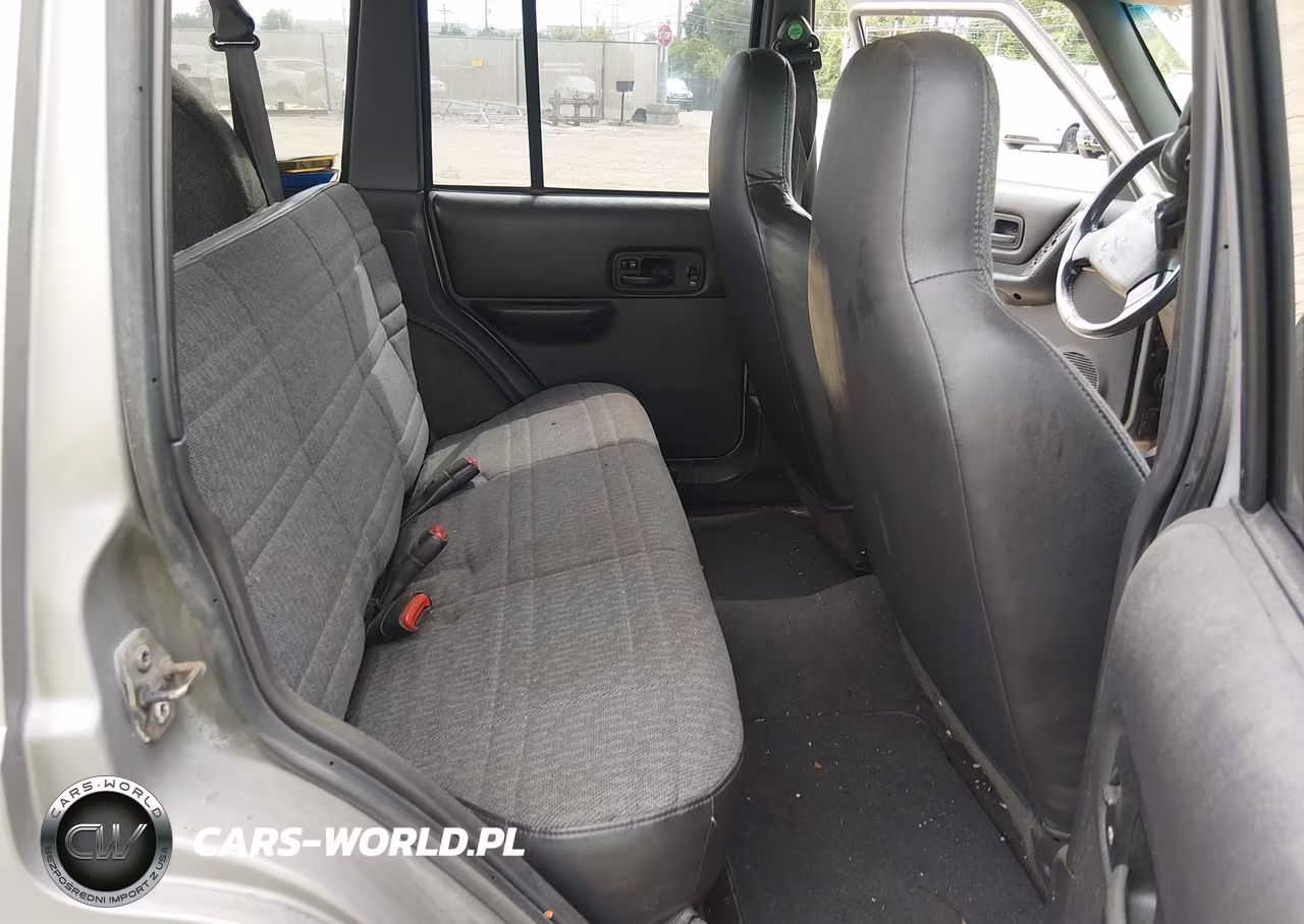 2001 Jeep Cherokee Sport VIN:1J4FF48S21L565561 - 8