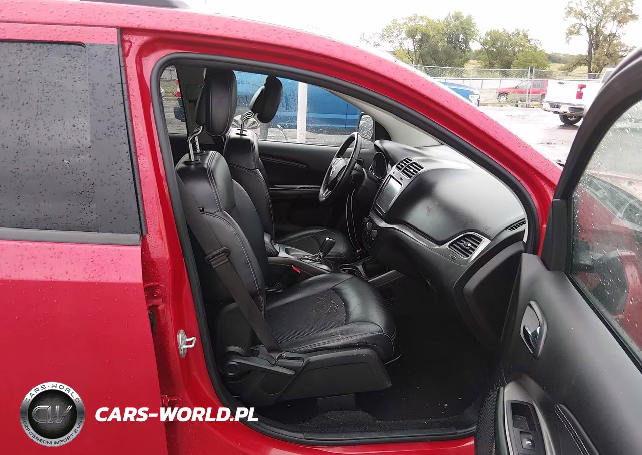 2017 Dodge Journey Crossroad Plus VIN:3C4PDCGG0HT532953 - 5