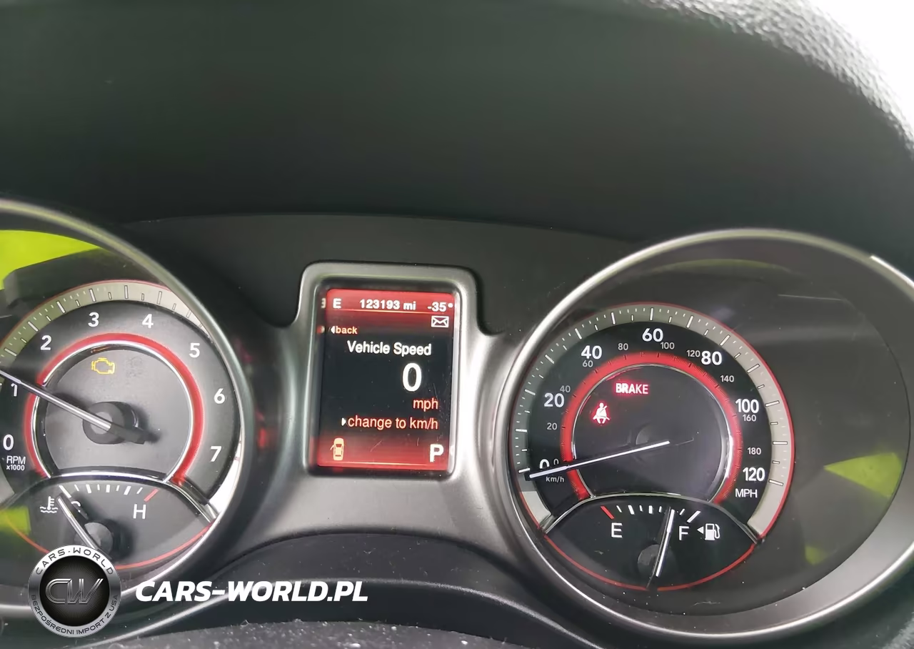 2017 Dodge Journey Crossroad Plus VIN:3C4PDCGG0HT532953 - 7