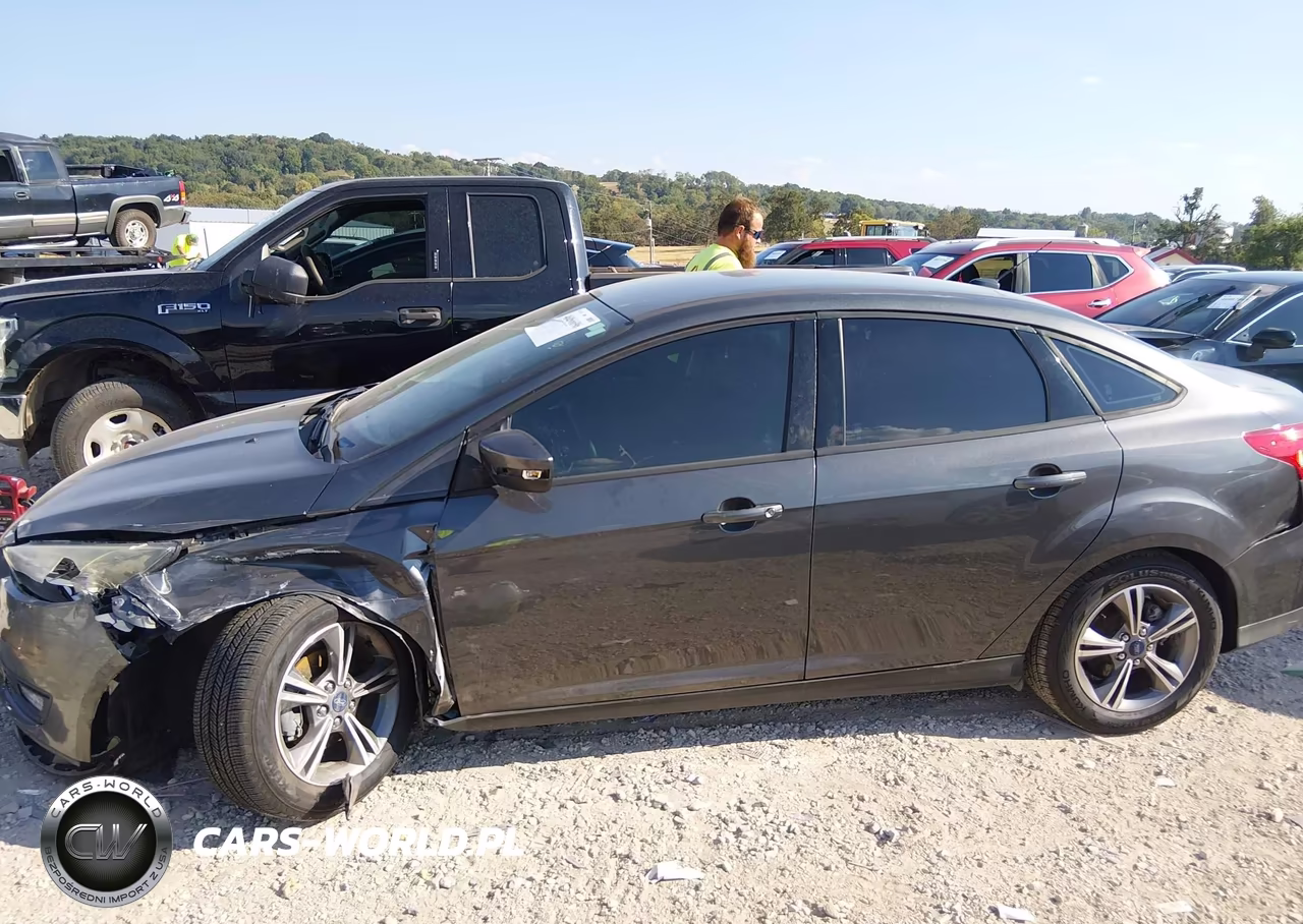 2017 Ford Focus Se VIN:1FADP3FE9HL257689 - 14