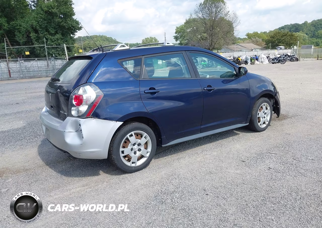 2009 Pontiac Vibe VIN:5Y2SM670X9Z466520 - 4