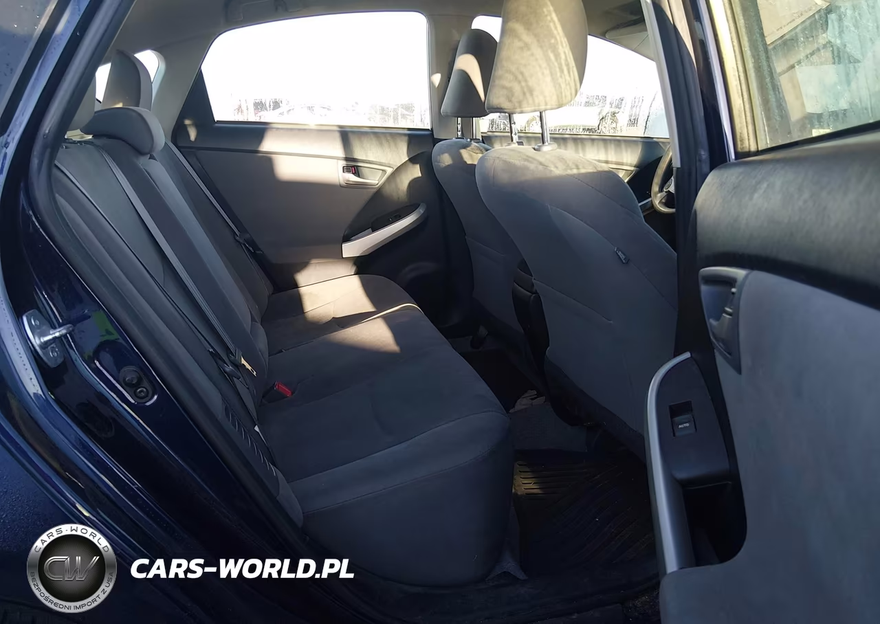 2015 Toyota Prius Two VIN:JTDKN3DU7F0428973 - 8