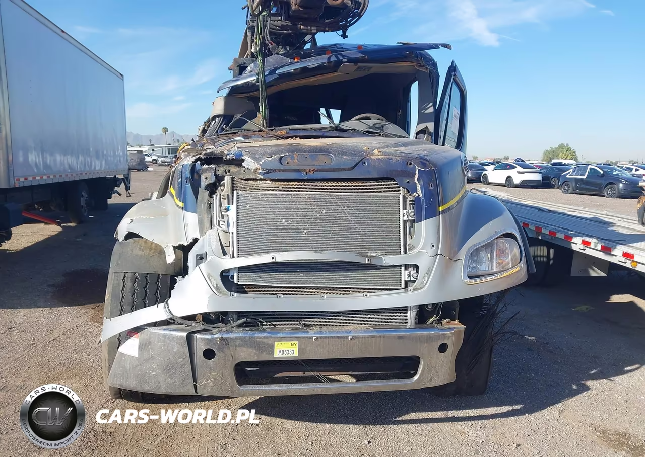 2008 Freightliner M2 112 Medium Duty VIN:1FVHC5CVX8HZ50348 - 10