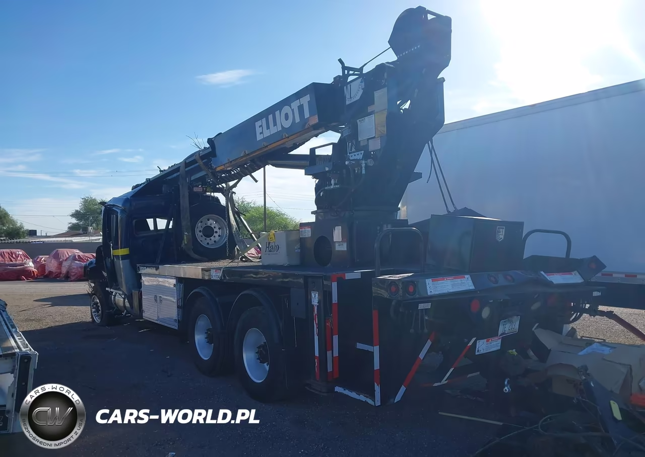 2008 Freightliner M2 112 Medium Duty VIN:1FVHC5CVX8HZ50348 - 3