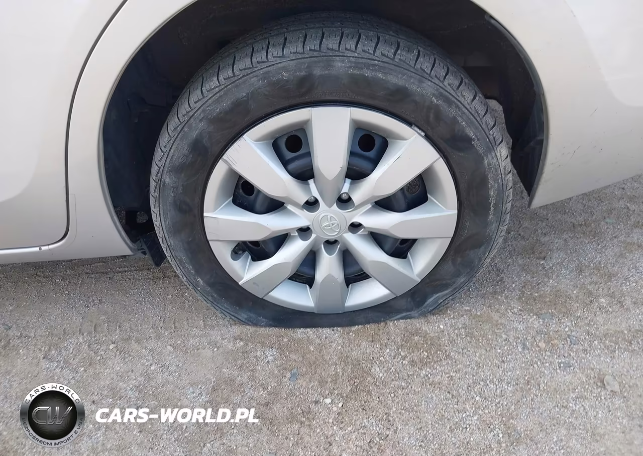 2016 Toyota Corolla Le VIN:2T1BURHEXGC669510 - 17