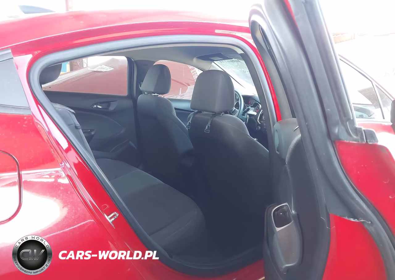 2019 Chevrolet Cruze Diesel VIN:1G1BJ5SM1K7103952 - 8
