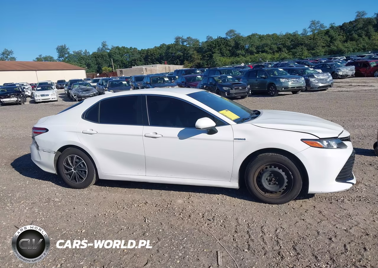 2020 Toyota Camry Le Hybrid VIN:4T1C31AK1LU545353 - 13