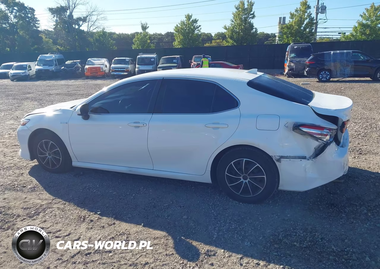 2020 Toyota Camry Le Hybrid VIN:4T1C31AK1LU545353 - 14