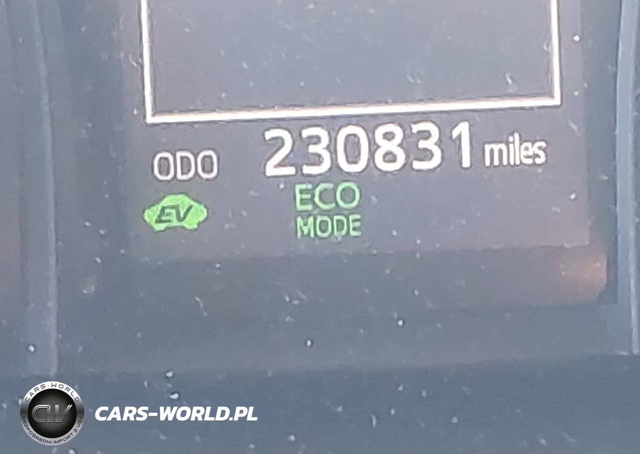 2020 Toyota Camry Le Hybrid VIN:4T1C31AK1LU545353 - 15