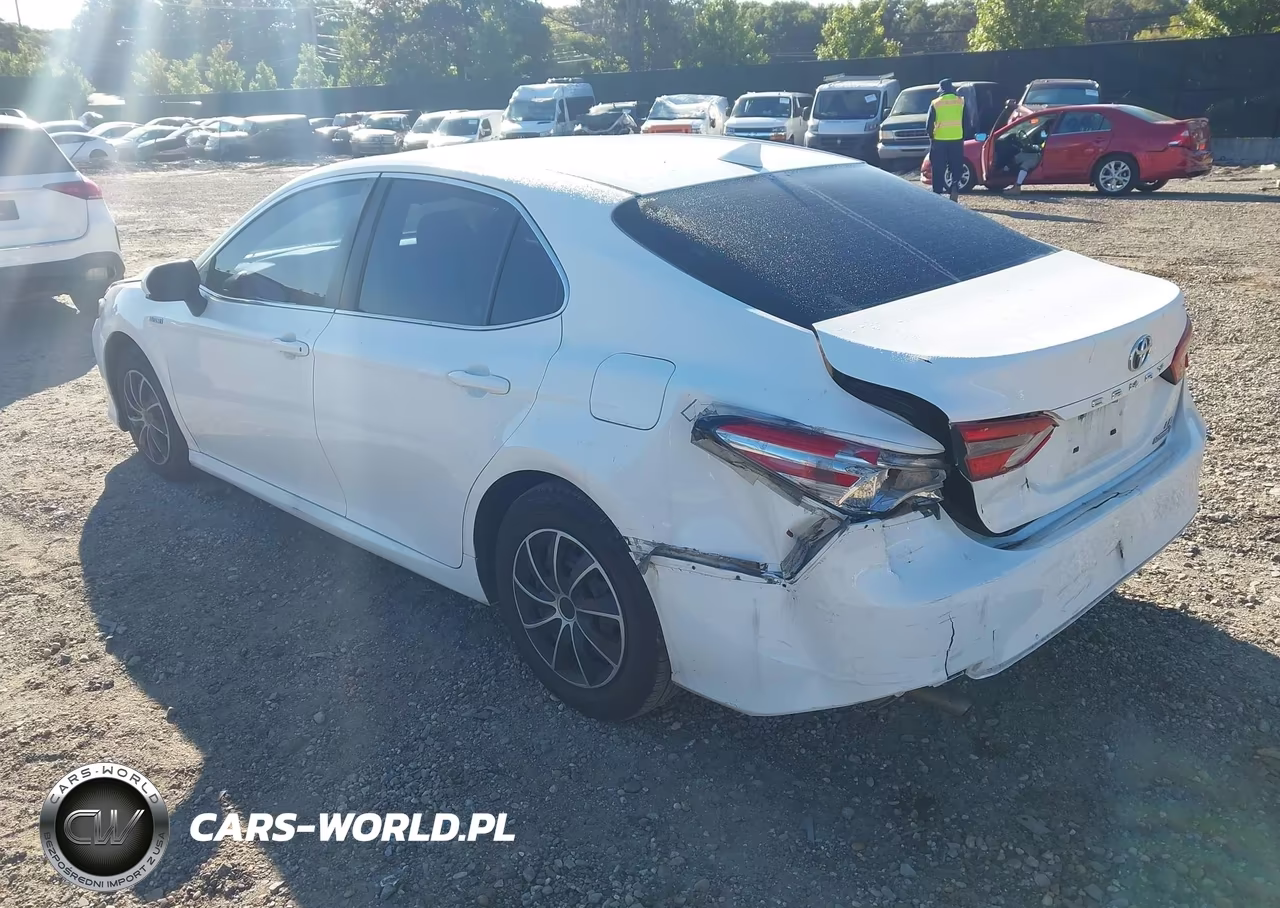 2020 Toyota Camry Le Hybrid VIN:4T1C31AK1LU545353 - 3